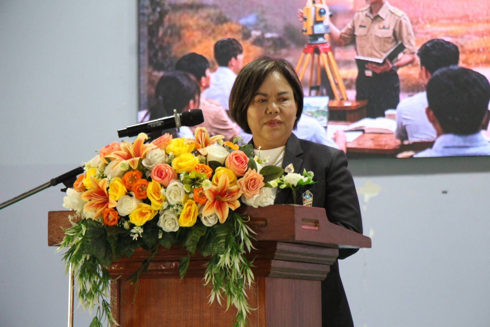 title - ผู้ตรวจราชการ ส.ป.ก. ร่วมพิธีเปิดโครงการเสริมสร้างพัฒนาสมรรถนะผู้เรียน สาขาวิชาเทคนิควิศวกรรมสำรวจ (Survey Camp) ภายใต้ MOU 5 หน่วยงาน